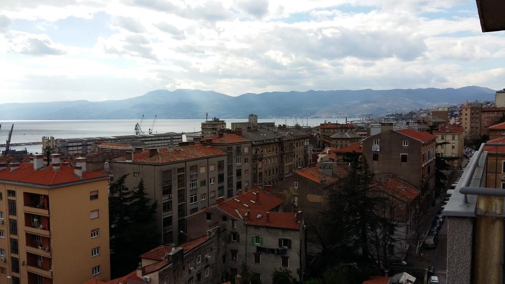 Apartment Moni Rijeka Exteriör bild